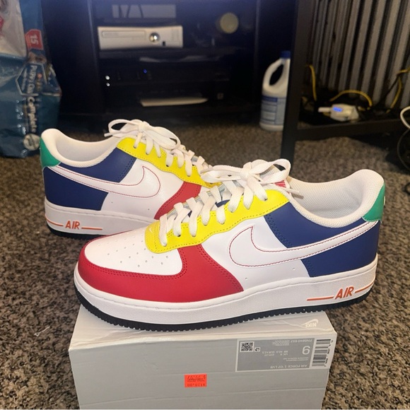 Nike Air Force 1 Low '07 LV8 Rubik's Cube Men's Shoes University Red FN6840-657 - Picture 3 of 9